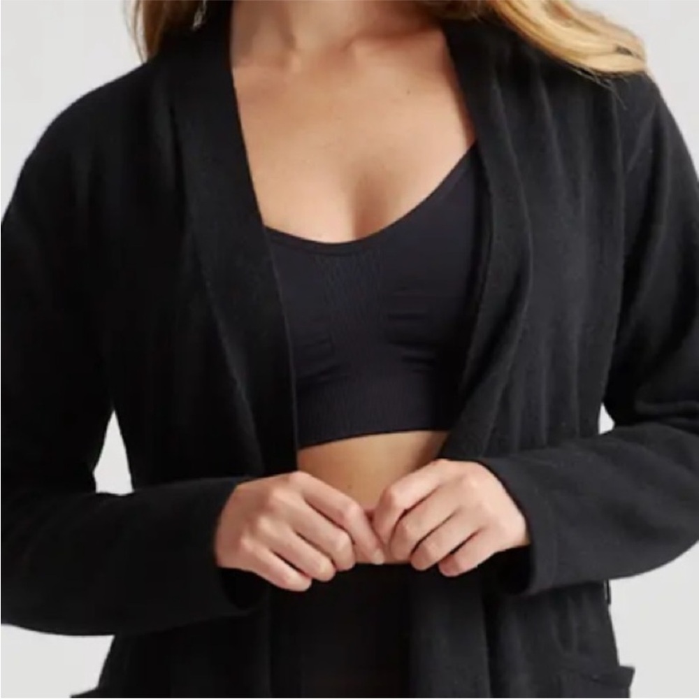 NWT Quince Seamless Low Impact Maternity & Nursing Black Sports Bra Size Medium